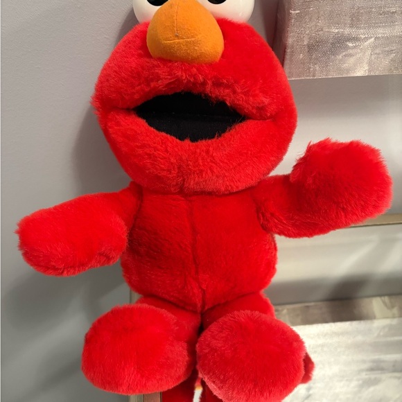 Large talking Elmo excellent condition retail $98 - Picture 4 of 5